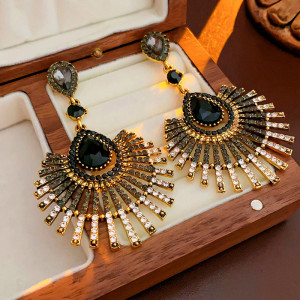 Retro European and American Sun Earrings HE16349